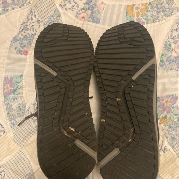 Puma running shoes - Picture 5 of 7